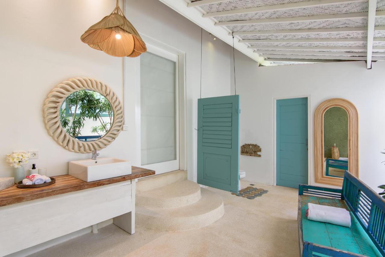 Driftwood Villas Lembongan Exterior photo