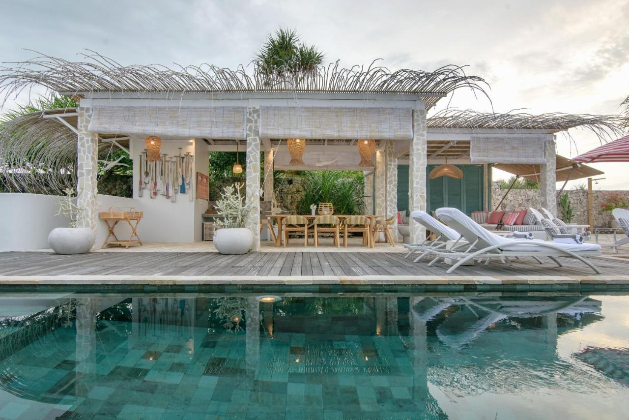 Driftwood Villas Lembongan Exterior photo